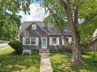 841 Hayes Ave, Cuyahoga Falls, OH 44221