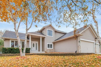 1142 Marnie Ct S, Saint Paul, MN 55119