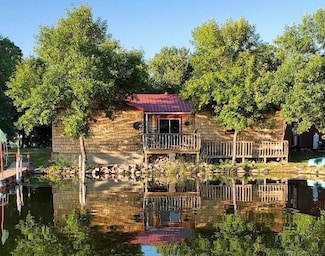 108 Lakota Island, Big Stone City, SD 57216