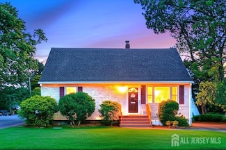 58 Rose St, Edison, NJ 08817