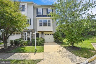 2148 Capstone Cir, Herndon, VA 20170