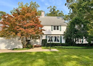 410 E Circle Dr, Muskegon, MI 49445
