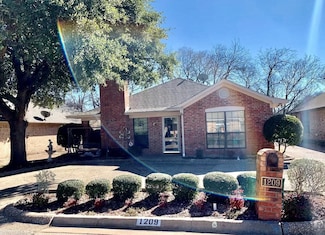 1209 Meadow Ridge Dr, Denton, TX 76201