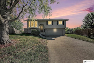 3105 Mirror Cir, Bellevue, NE 68123