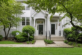 1492 Saint James Ct, Gurnee, IL 60031