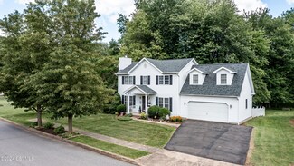 1032 Clifton Dr, Bloomsburg, PA 17815