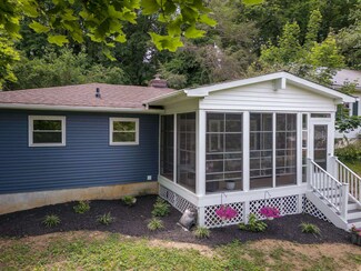 425 Albemarle Ave, Staunton, VA 24401