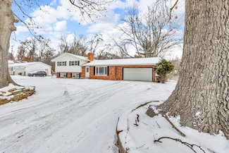 627 Robinson Rd, Jackson, MI 49203