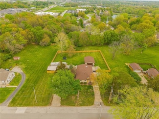 8317 N Pontiac Ave, Kansas City, MO 64151