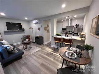 2000 Patio Ct Unit 124, Charlotte, NC 28205