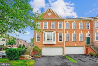 42701 Rolling Rock Square, Chantilly, VA 20152