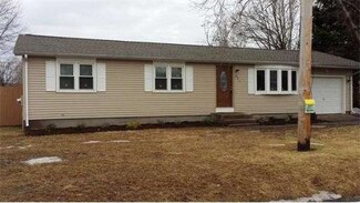 518 Lafleur Dr, Chicopee, MA 01013