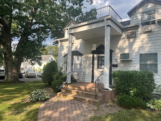 390 Atlantic Ave, East Rockaway, NY 11518