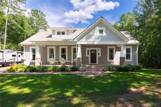 7220 Deep Creek Dr, Amelia Court House, VA 23002