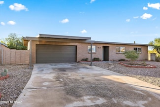 1621 N Monroe Crescent, Tucson, AZ 85745