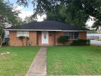 1616 3rd St, Galena Park, TX 77547