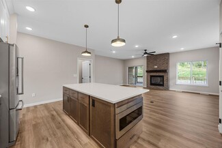 372 Cherry Ave, Iowa City, IA 52240