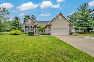 102 Timber Ridge Dr, Elyria, OH 44035