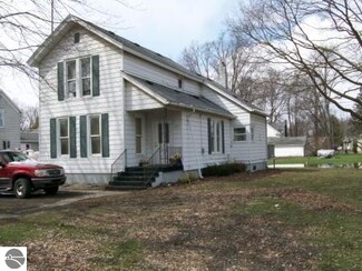 137 E Wright Ave, Shepherd, MI 48883