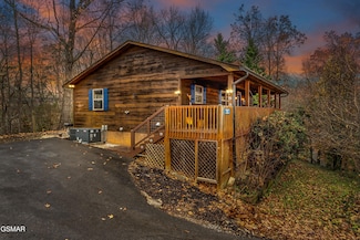 1001 Sunrise Blvd, Sevierville, TN 37862