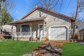 318 Falcon Dr, Little Egg Harbor Township, NJ 08087