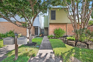 1917 Trixie Ln, Houston, TX 77042