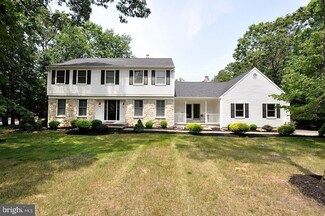 6 Macclesfield Dr, Medford, NJ 08055