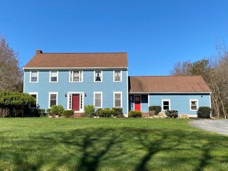 19 Pierce Way E, East Freetown, MA 02717