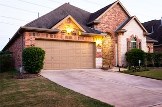 5519 Caper Shores Ln, Sugar Land, TX 77479