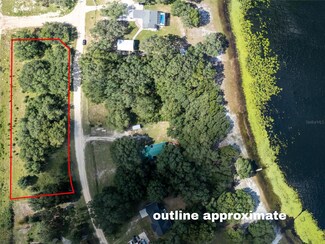 5800 S Crater Lake Cir, Keystone Heights, FL 32656