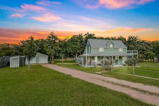 121 Winding Oak Dr, Fredericksburg, TX 78624