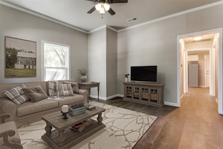 4012 Henderson St, Greenville, TX 75401