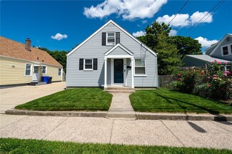 46 Mount Vernon Blvd, Pawtucket, RI 02861