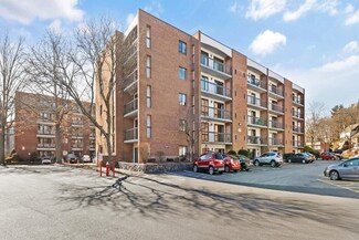 44 Main St Unit 207, Stoneham, MA 02180