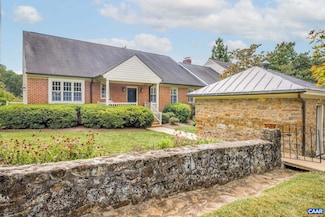 1126 Dryden Ln, Charlottesville, VA 22903