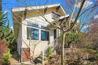 1018 N 48th St, Seattle, WA 98103