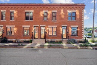 1787 Washington St, Dubuque, IA 52001