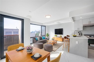 643 5th Ave Unit 5B, Brooklyn, NY 11215