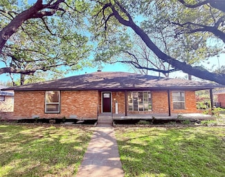 918 Bromwich St, Garland, TX 75040