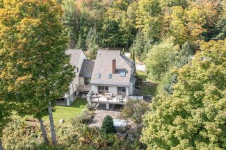 61 Brook Rd Unit 22, Stowe, VT 05672