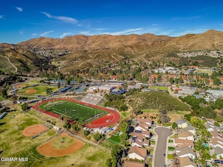 5837 Oak Bend Ln Unit 302, Oak Park, CA 91377