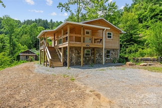 137 Red Maple Ln, Burnsville, NC 28714