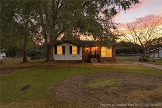 2720 Edwards Ave, Spring Lake, NC 28390