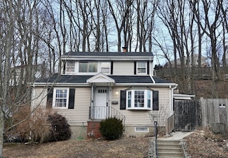149 Deforest St, Roslindale, MA 02131
