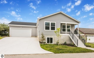 3874 Falling Leaf Trail, Traverse City, MI 49686