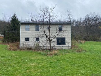 242 Main St, Seanor, PA 15953