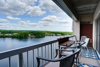 65 Lake Ave Unit 809, Worcester, MA 01604