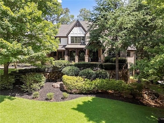 989 Middle Fork Trail, Suwanee, GA 30024