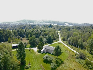 374 Browns Hill Rd, Newport, VT 05855