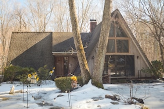 22 Ledgeway Rd, Redding, CT 06896